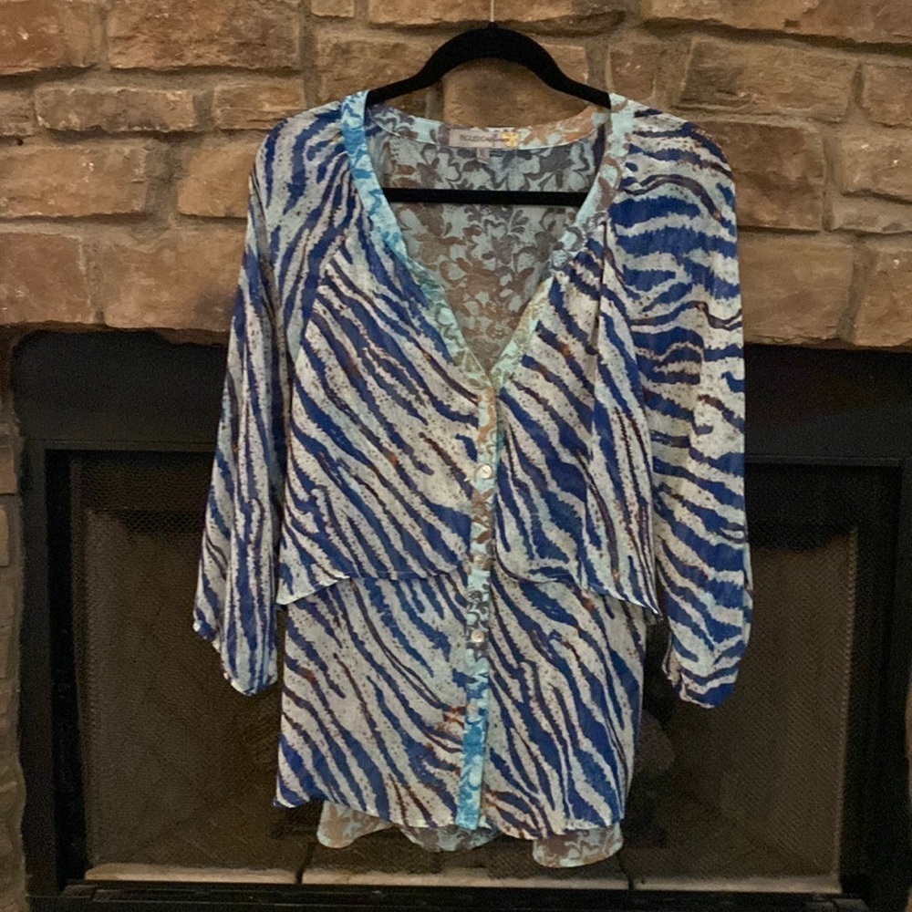 Figueroa&flower leopard pattern, hi-low, sheer w/ blue and brown pattern. XL